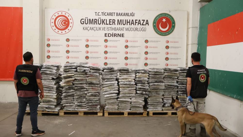 Kapıkule'de 1 ton 153 kilo uyuşturucu ele ge&ccedil;irildi