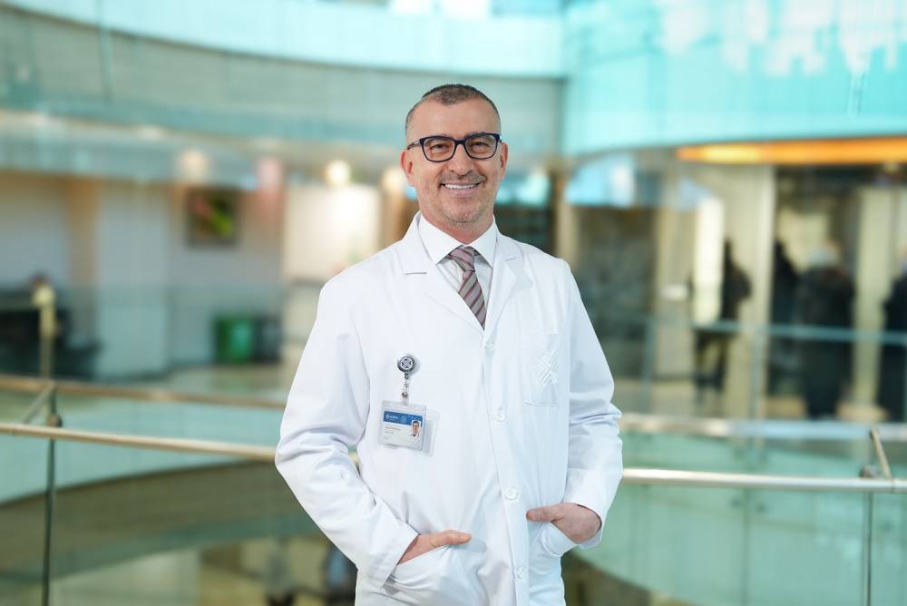 'Fıtık tedavisinde robotik cerrahi b&uuml;y&uuml;k avantaj sağlıyor&rsquo;