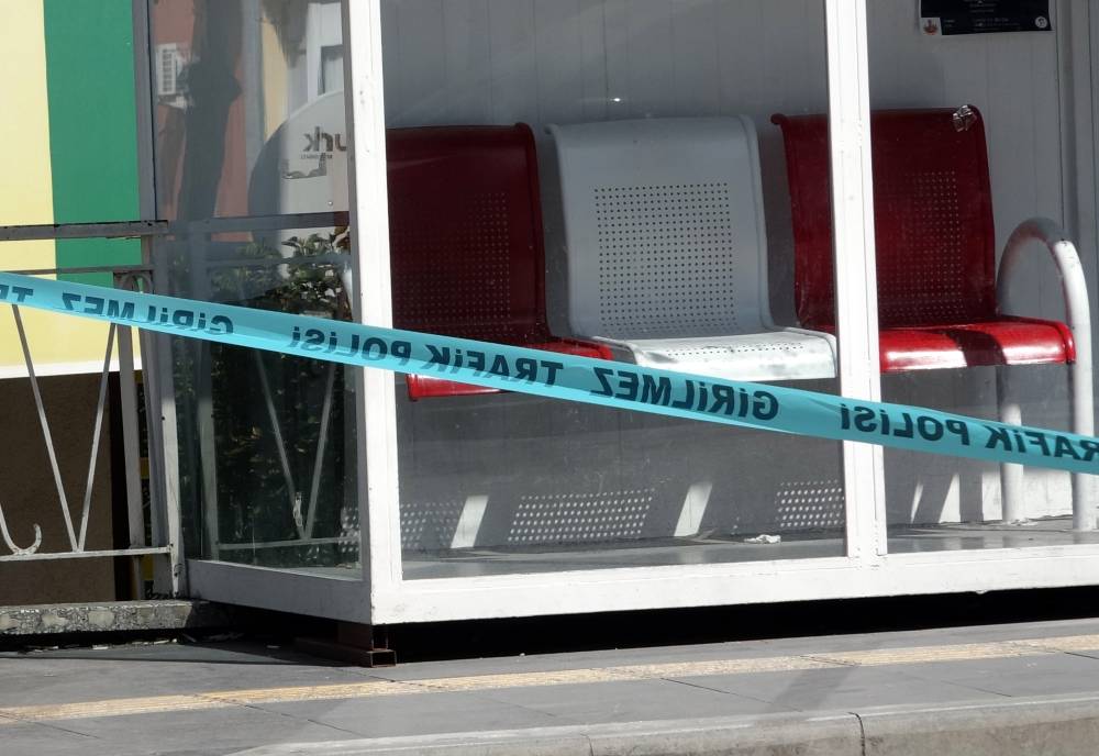 Durakta unutulan ş&uuml;pheli valiz boş &ccedil;ıktı