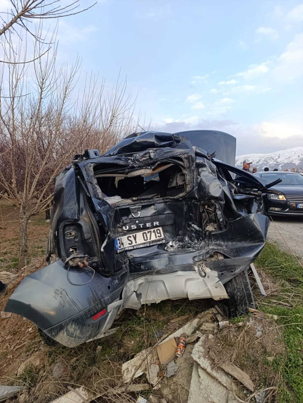 Malatya'da kamyon ile otomobil &ccedil;arpıştı: 1 &ouml;l&uuml;, 1 yaralı 