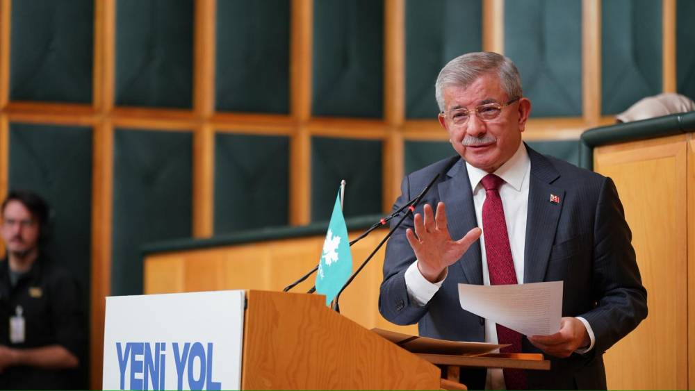 Davutoğlu: Komisyon raporu gecikiyor