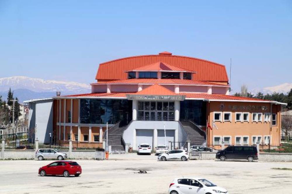Burdur'da kültür merkezinin yapımı tamamlandı