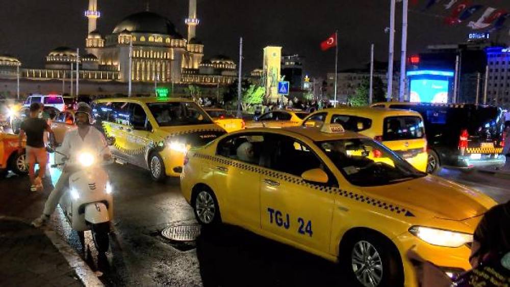 İstanbul'da taksiler yeni ücret tarifesine geçti
