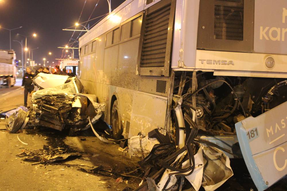 Malatya'da zincirleme kaza: 2 ölü, 3 yaralı 