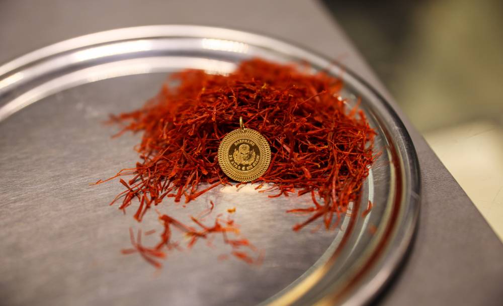 Kilosu 900 bin liraya ulaşan safran, mısır ko&ccedil;anı ve at kılı ile taklit ediliyor