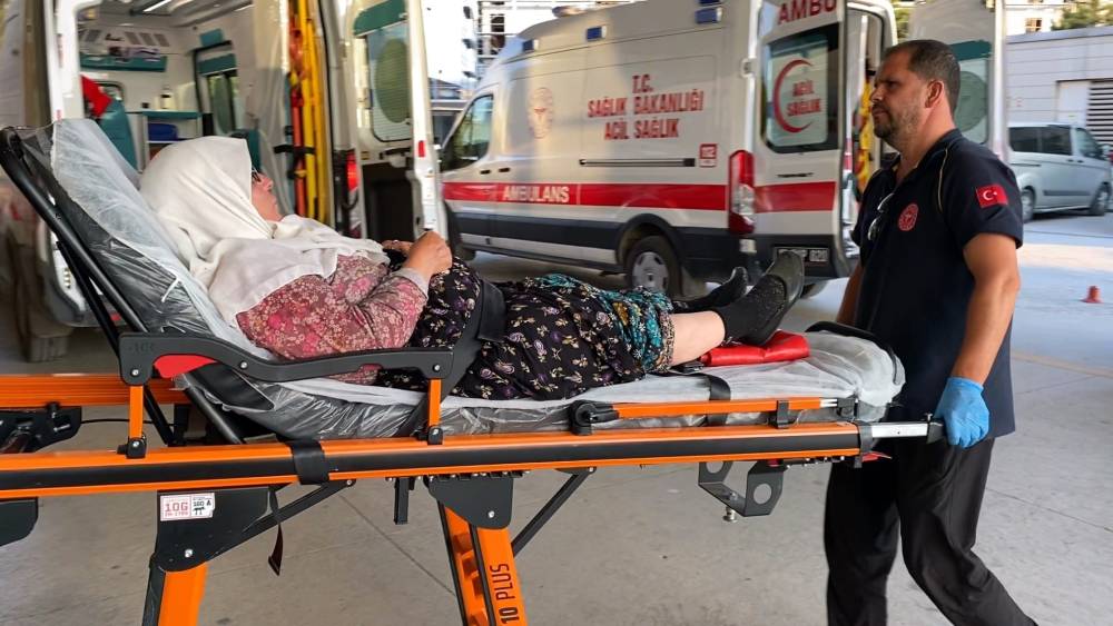 Bursa&rsquo;da tarım iş&ccedil;ilerini taşıyan minib&uuml;s devrildi: 7 yaralı