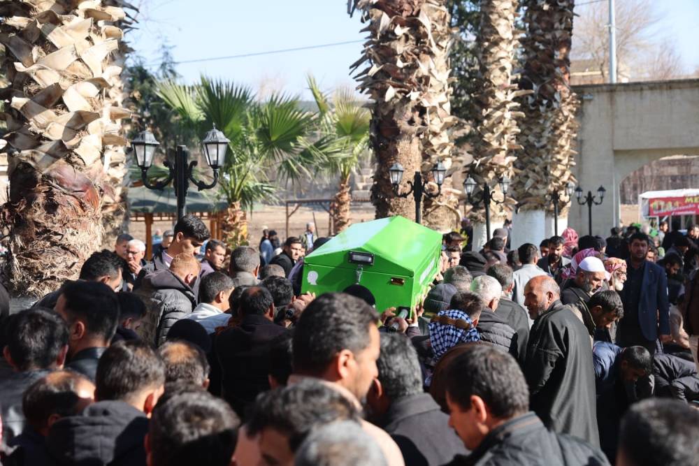 Otomobili ile kanala d&uuml;ş&uuml;p, cesedi Suriye'de bulunan s&uuml;r&uuml;c&uuml; toprağa verildi