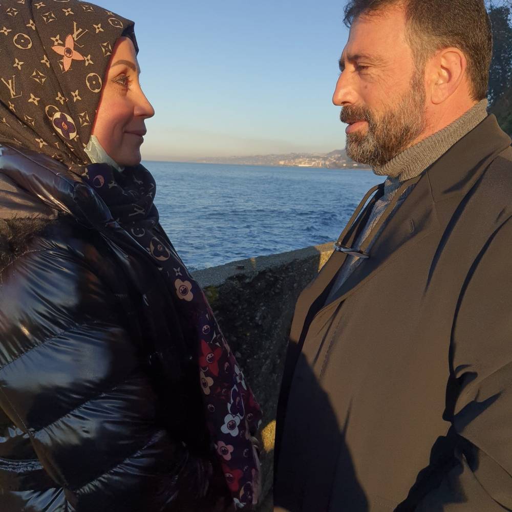 Boşanma aşamasındaki eşini &ouml;ld&uuml;r&uuml;p, intihar etti