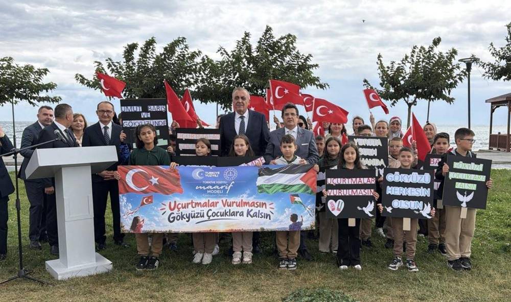   Tekirdağ&rsquo;da &ccedil;ocuklar, Gazze'deki &ccedil;ocuklar i&ccedil;in u&ccedil;urtma u&ccedil;urdu