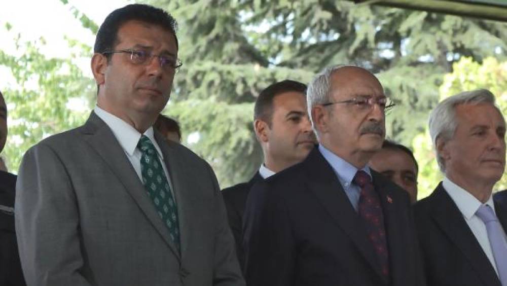 Kılıçdaroğlu ve İmamoğlu Menderes'i mezarı başında andı