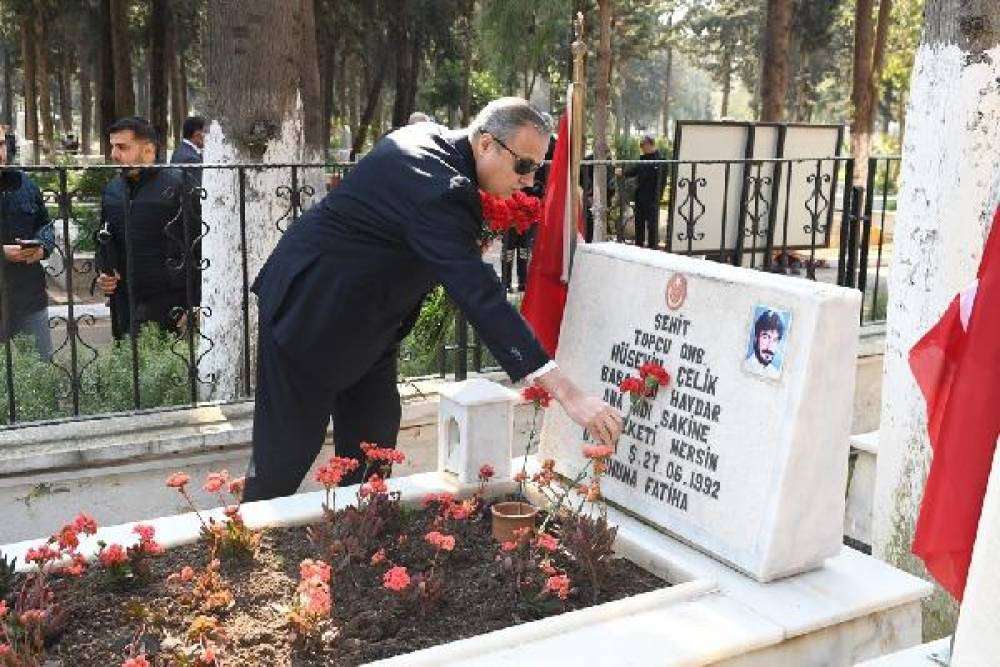 Çanakkale Deniz Zaferi'nin yıl dönümünde şehitler anıldı