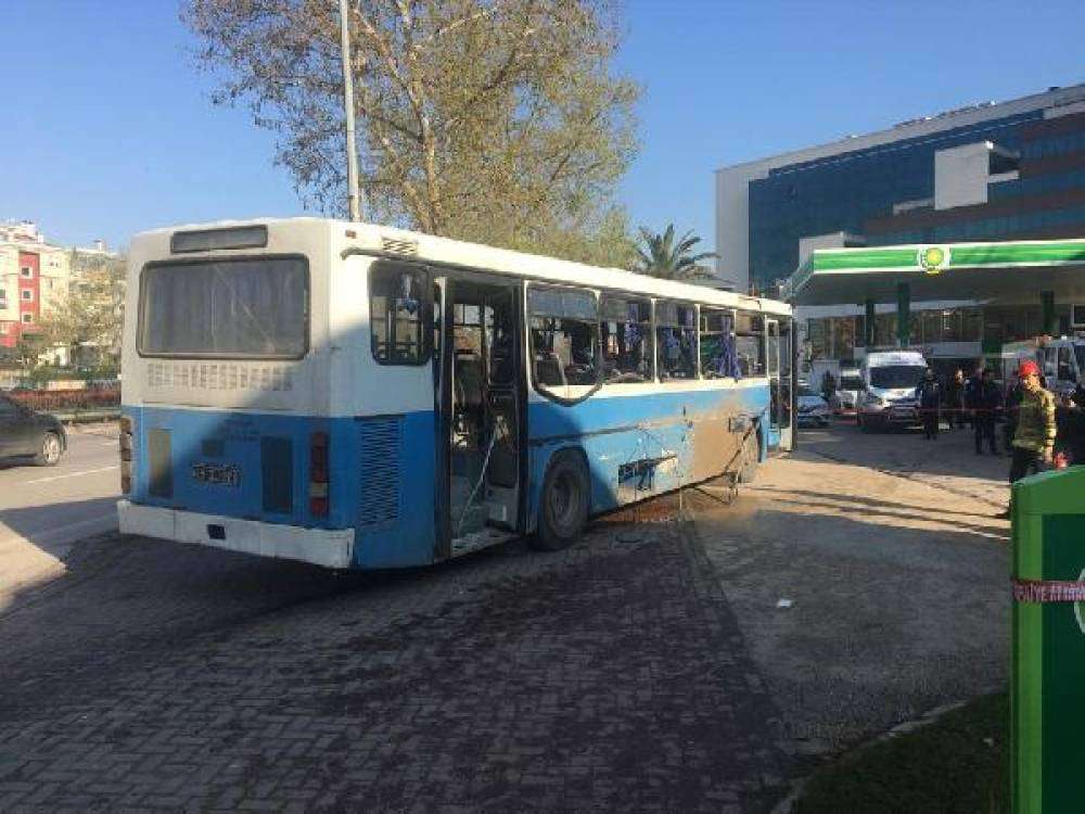 Bursa'da infaz koruma memurlarını taşıyan otobüste patlama