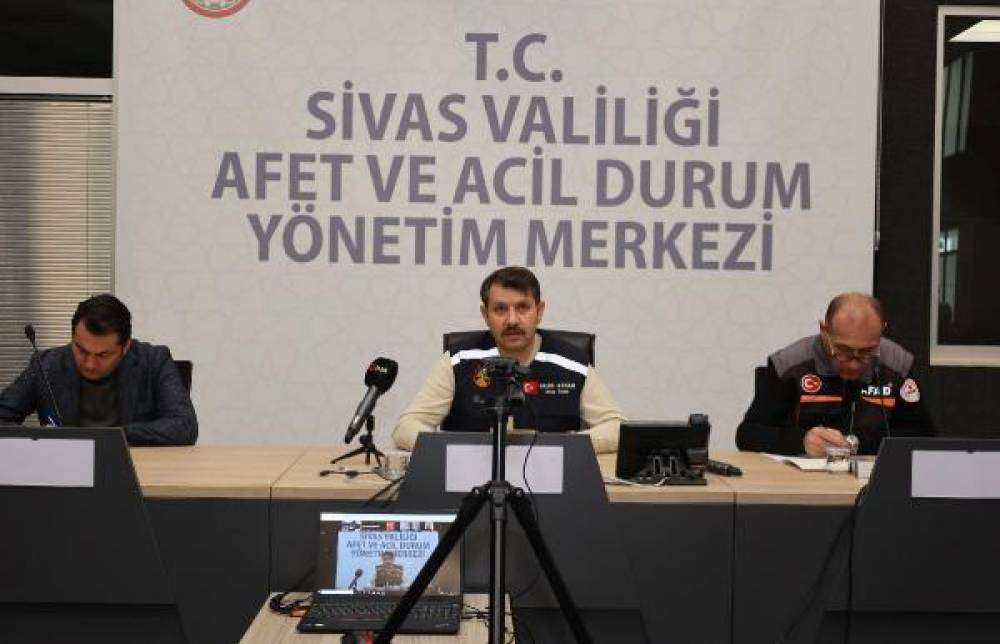 Sivas'ta 594 yerleşim yerine ulaşım sağlanamıyor (2)