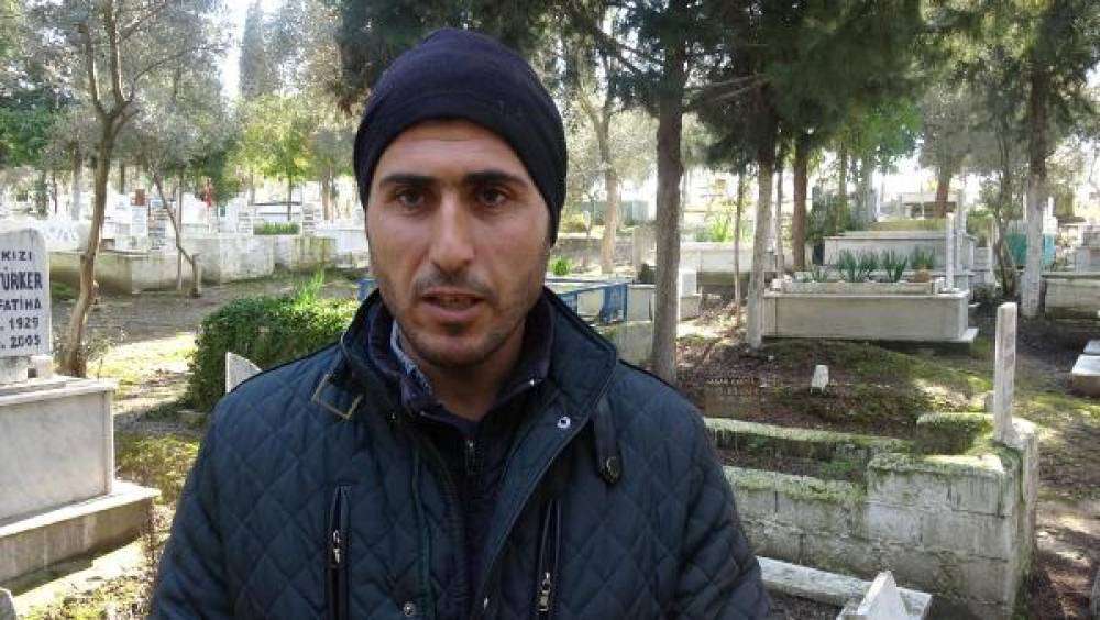 Babasını ararken, öldürüldüğünü öğrendi