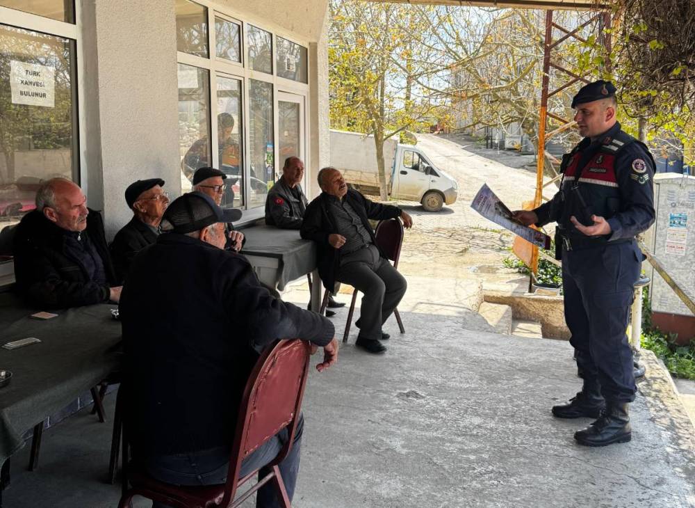 &lrm;Edirne&rsquo;de jandarma dolandırıcılık ve hayvan hırsızlığı konularında bilgilendirdi 