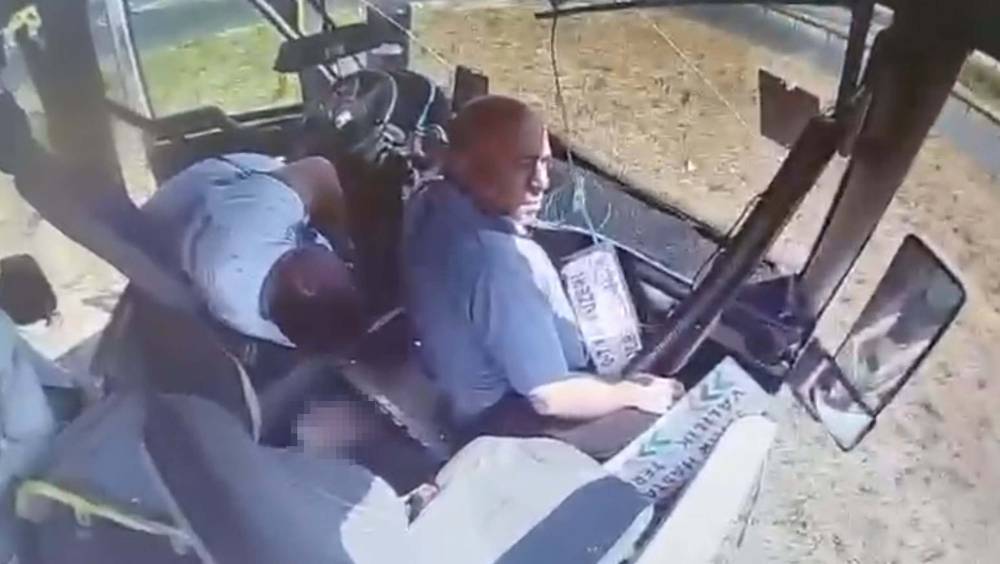 Manisa'da iki minib&uuml;s &ccedil;arpıştı; 1 &ouml;l&uuml;, 11 yaralı (3)