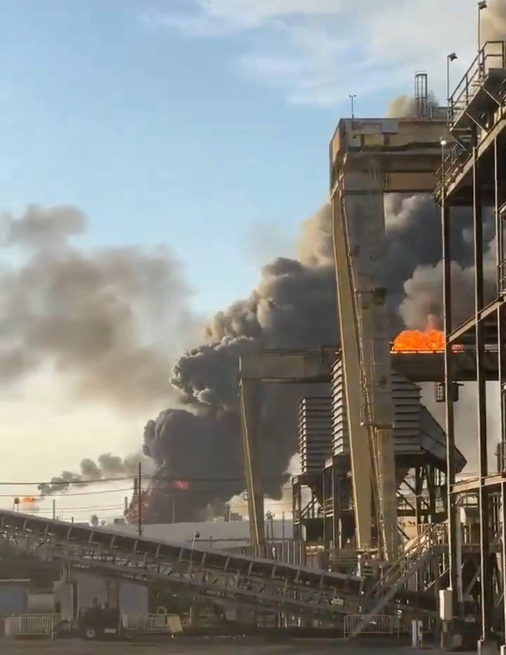 ABD'nin Texas eyaletindeki petrol rafinerisinde patlama meydana geldi
