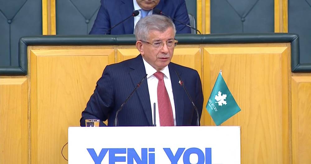 Davutoğlu: T&uuml;rkiye'nin NATO'ya ağırlığını koyması lazım 