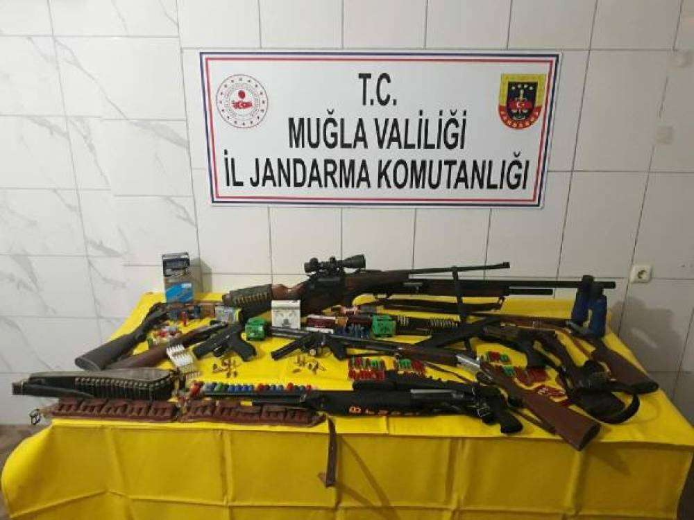 Tarihi eser operasyonunda cephanelik çıktı