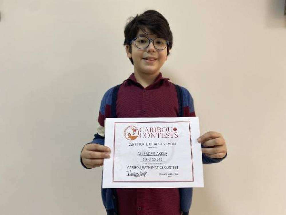 11 yaşındaki Ali Erdem, matematikte dünya birincisi oldu
