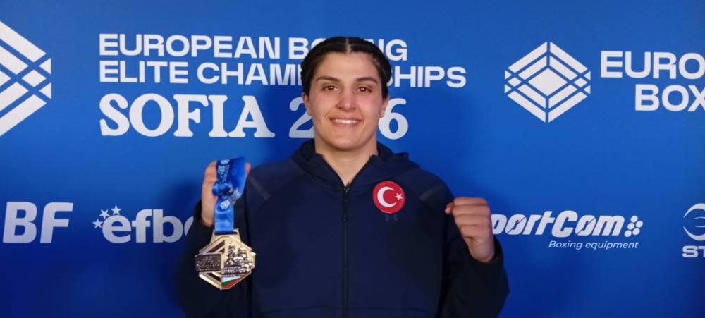 Busenaz S&uuml;rmeneli, &uuml;st &uuml;ste ikinci kez Avrupa şampiyonu oldu