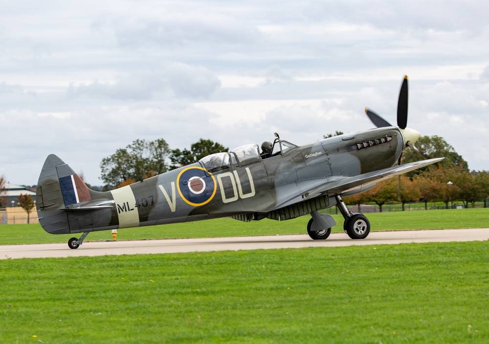 İngiltere’de İkinci Dünya Savaşı’ndan kalma uçak düştü: 1 ölü 