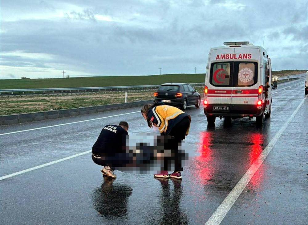 Edirne'de otomobilin &ccedil;arptığı yaya &ouml;ld&uuml;