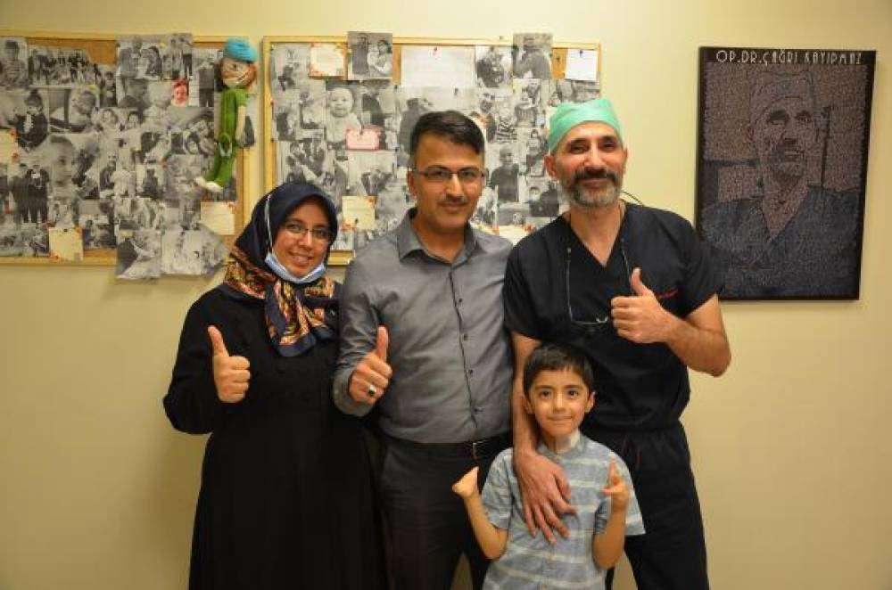 2 günlükken tanıştığı hastane koridorlarına 7 yaşında veda etti