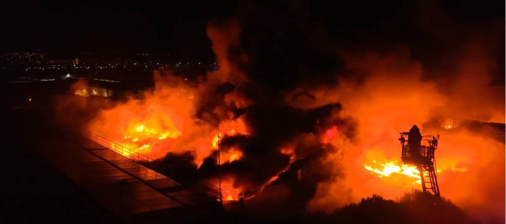 Bursa'da kimyasal y&uuml;zey kaplama fabrikasında yangın