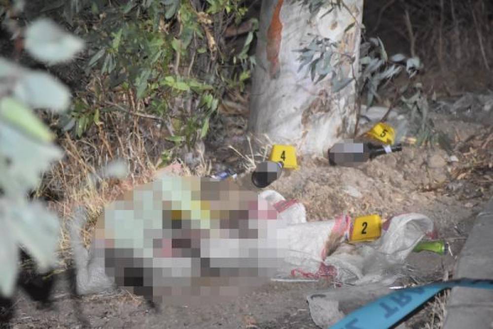 Bodrum'da içi toprak dolu çuvaldan erkek cesedi çıktı