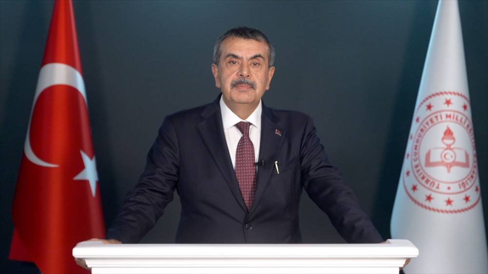 Bakan Tekin, &ouml;ğretmenlere hitap etti