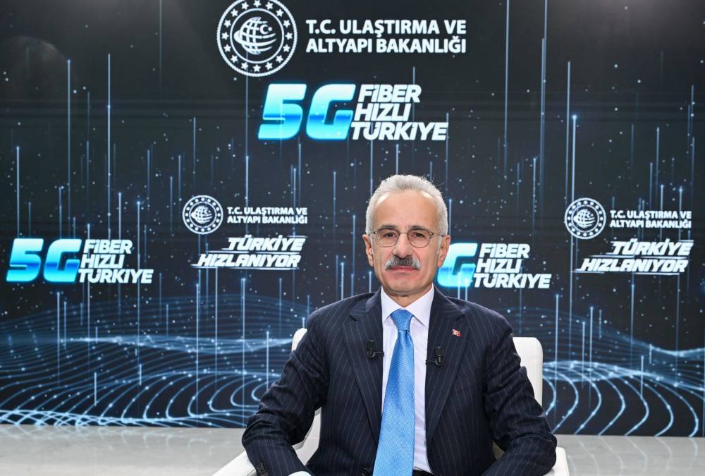 Bakan Uraloğlu: Yılın ilk &ccedil;eyreğinde mobil iletişim yatırımları 263 milyar liraya ulaştı