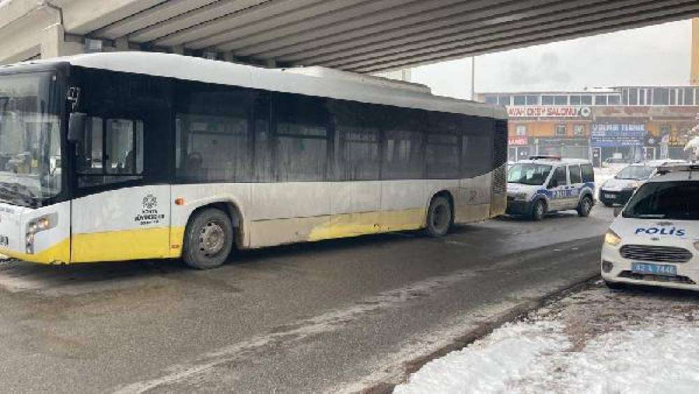 Araç çarptı, belediye otobüsüyle hastaneye götürülürken öldü 