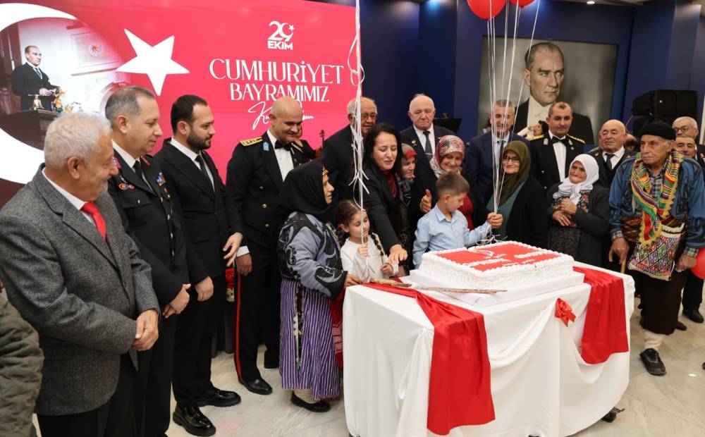 Burdur'da Cumhuriyet Bayramı resepsiyonu