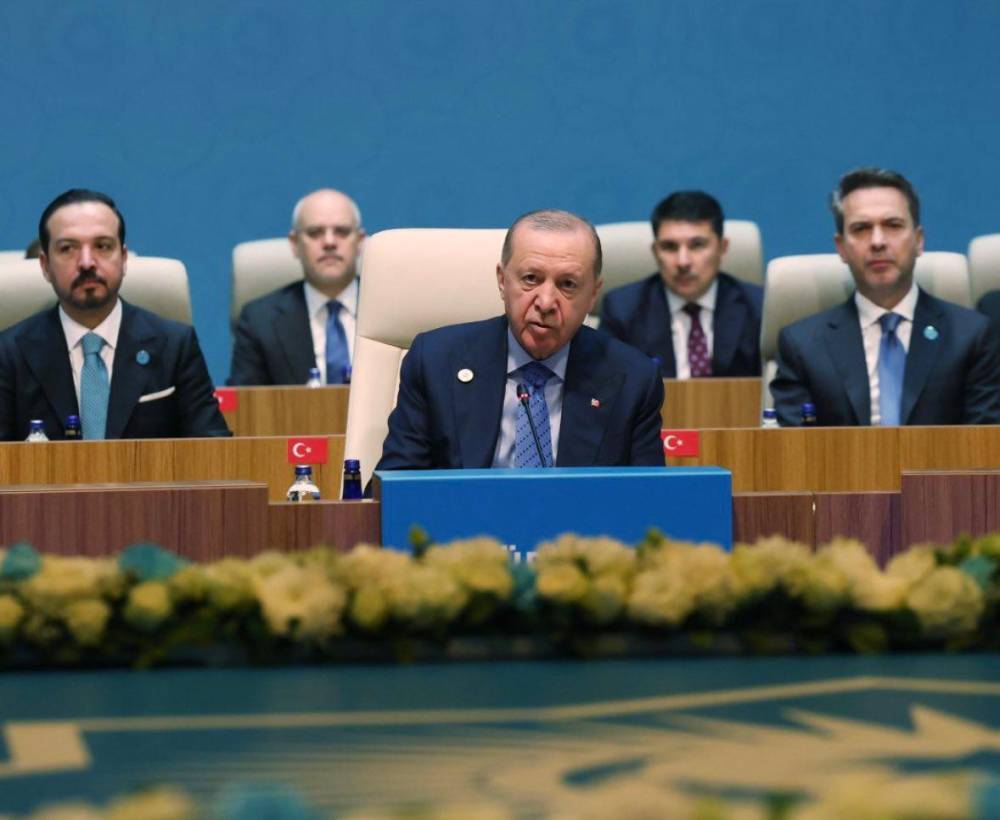 TDT 13'&uuml;nc&uuml; Liderler Zirvesi Ankara Bildirisi imzalandı 