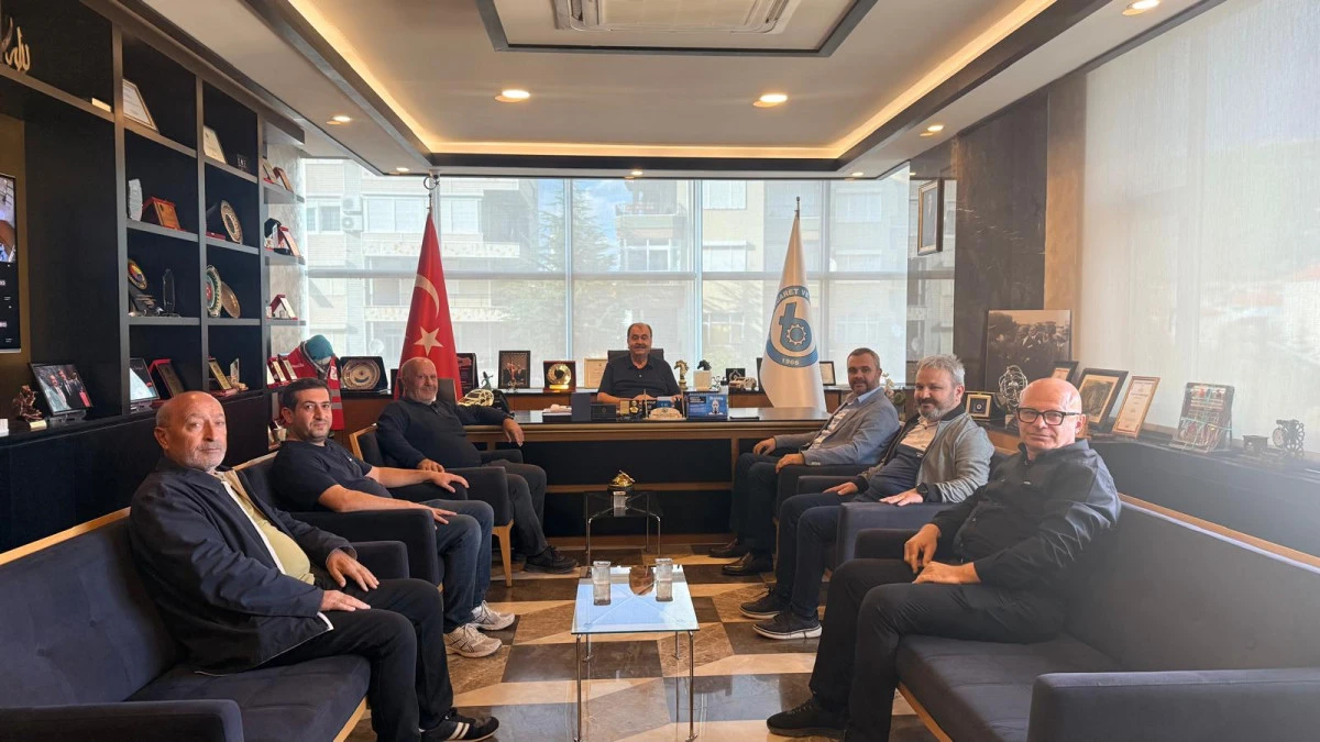AK PARTİ BUCAK İL&Ccedil;E TEŞKİLATINDAN VE T&Uuml;RK KIZILAY&rsquo;DAN BTSO&rsquo;YA ZİYARET