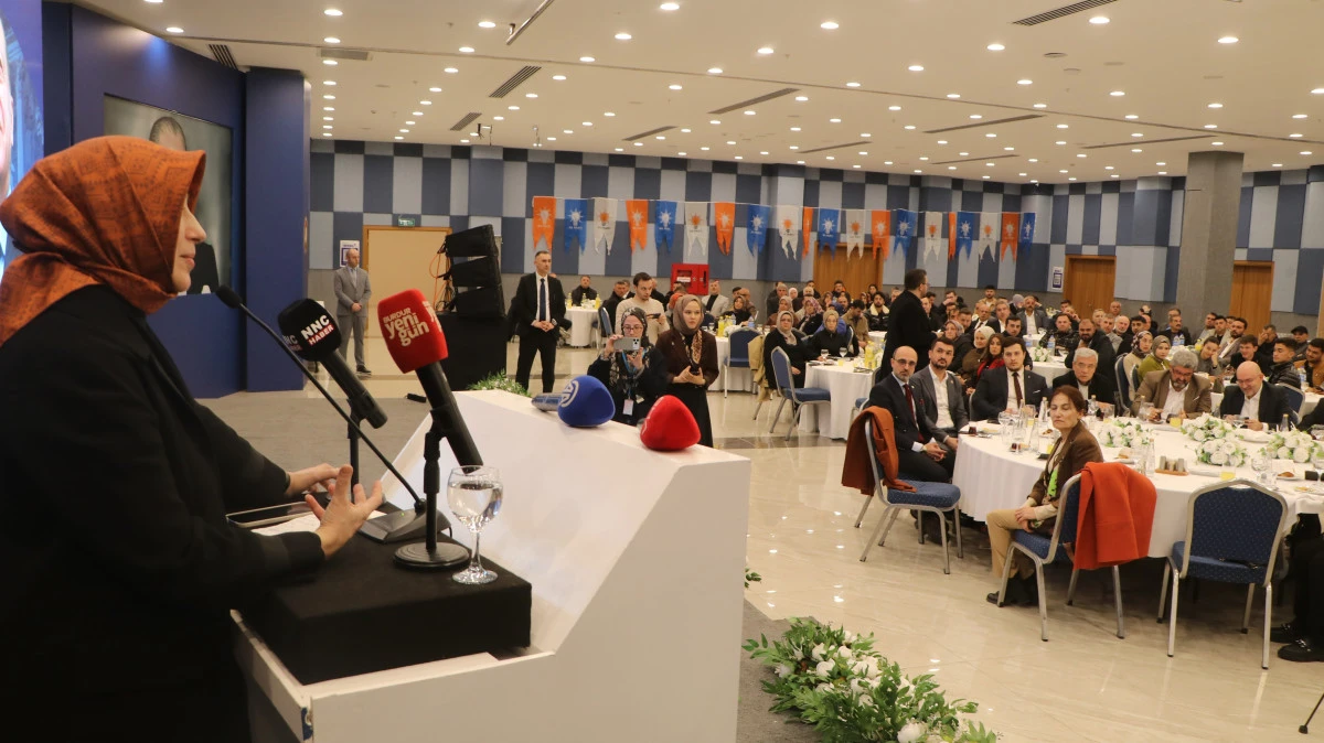 AK Parti'li Zengin: Hukuk ayaklar altında olan bir d&uuml;nya g&ouml;r&uuml;yoruz