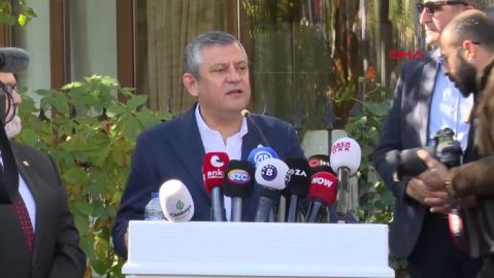 Ankara- &Ouml;zg&uuml;r &Ouml;zel: Partinin adını millet koydu, kimseye değiştirtmez