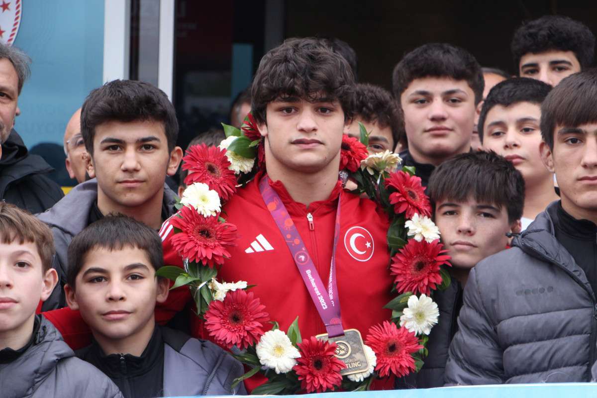 Avrupa şampiyonu Alperen Berber, Samsun'a geldi