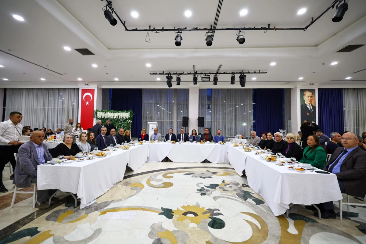 Başkan Ercengiz Belediye Personeliyle İftarda Buluştu