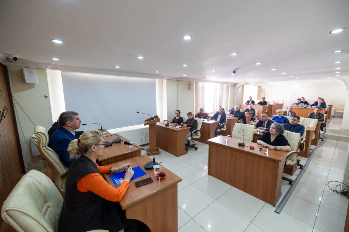 Başkan Ercengiz, Birim Müdürleriyle Yıl Sonu Değerlendirme Toplantısı Yaptı