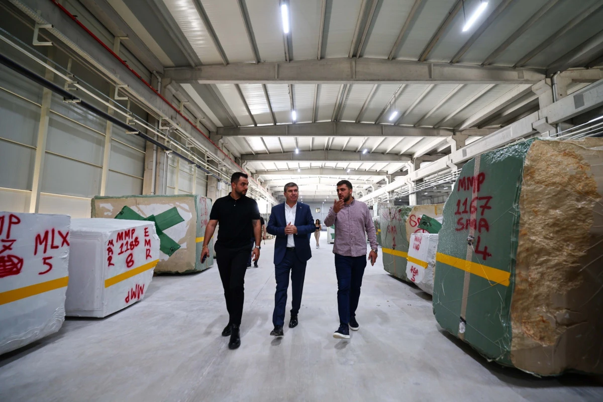BAŞKAN ERCENGİZ&rsquo;DEN GEN&Ccedil; MERMER İHRACAT&Ccedil;ILARINA DESTEK ZİYARETİ