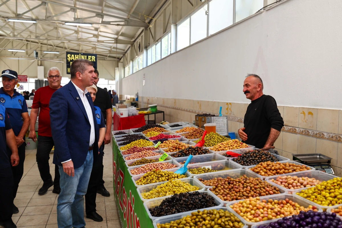 BAŞKAN ERCENGİZ&rsquo;DEN SALI PAZARI ESNAFINA ZİYARET