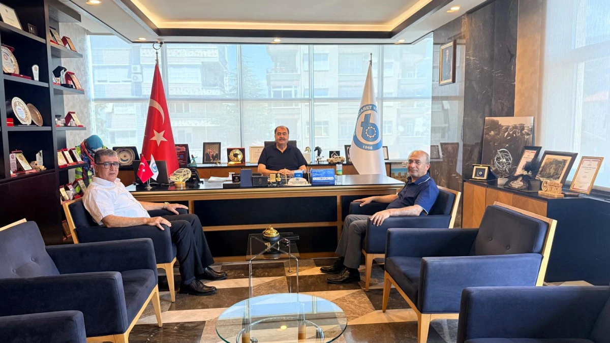 BUCAK 1. NOTERİ ALİ B&Uuml;Y&Uuml;KADALI&rsquo;DAN BAŞKAN ME&Ccedil;İKOĞLU&rsquo;NA ZİYARET