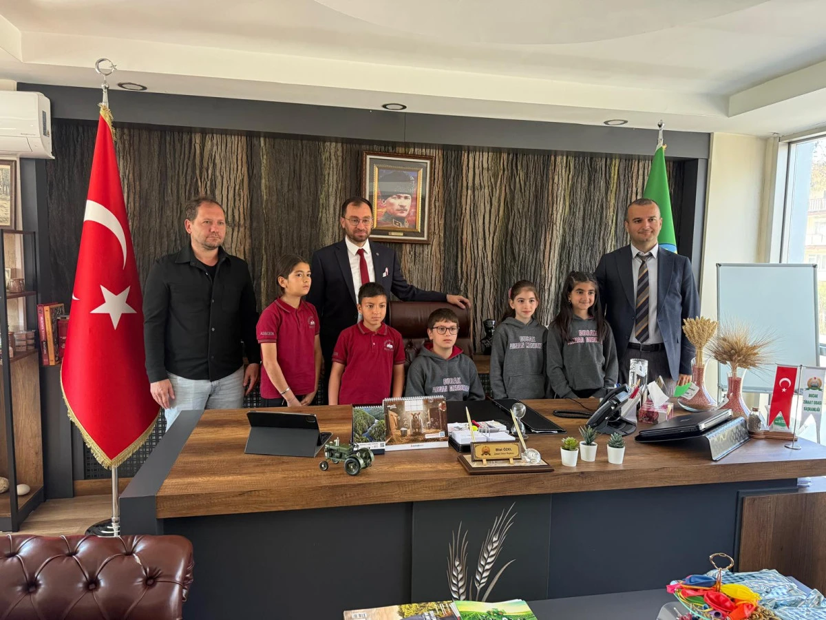 Bucak Ziraat Odası&rsquo;nda 23 Nisan Coşkusu: Makam &Ccedil;ocuklara Emanet Edildi