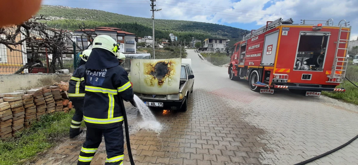 Bucak&rsquo;ta Seyir halindeki otomobil yandı