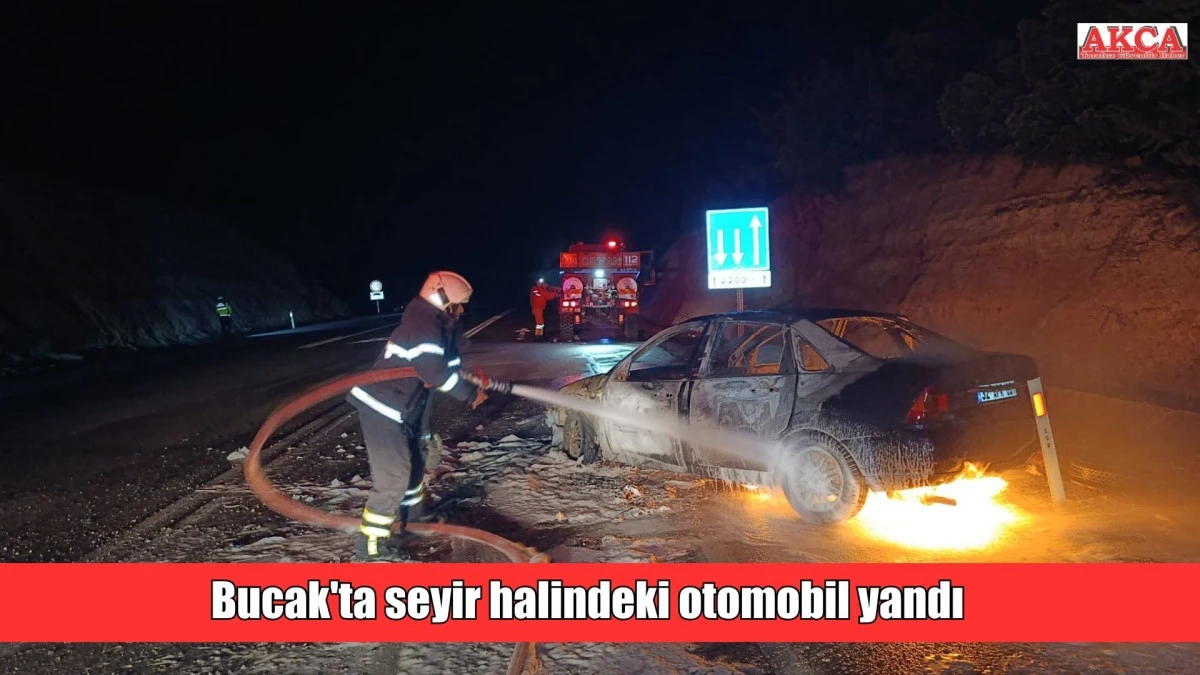 Bucak'ta seyir halindeki otomobil yandı