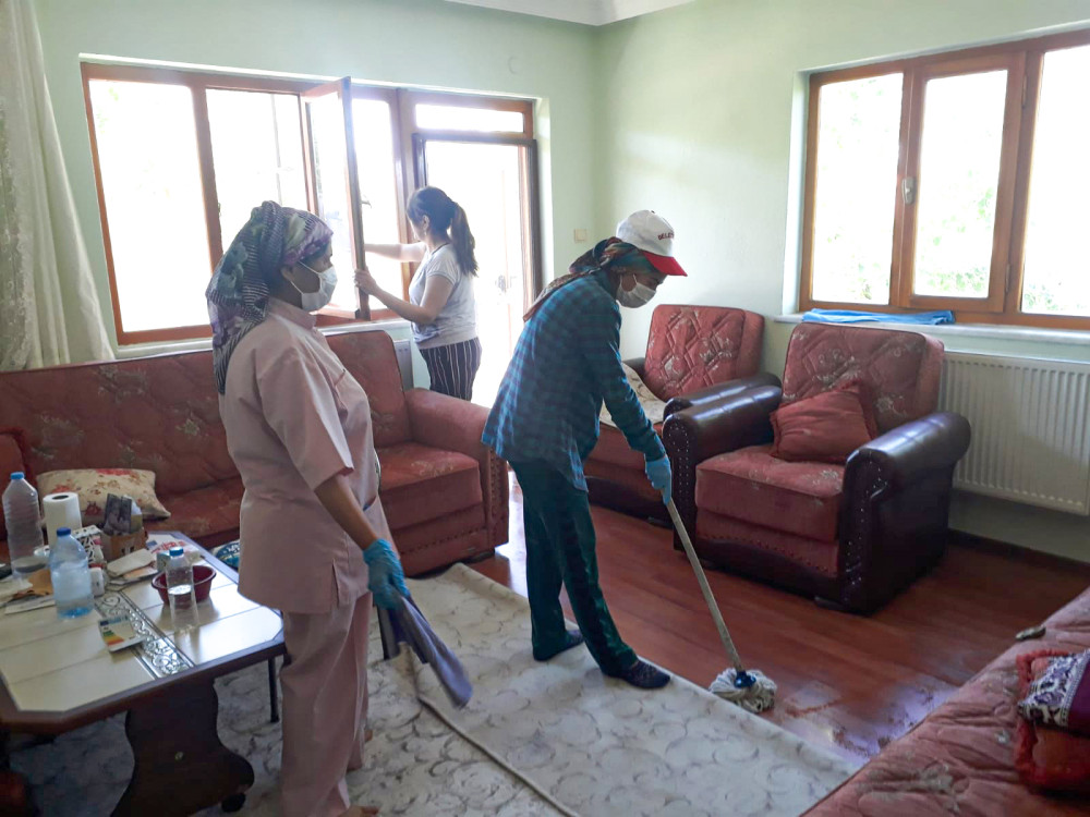 Burdur Belediyesi’nden evde temizlik hizmeti