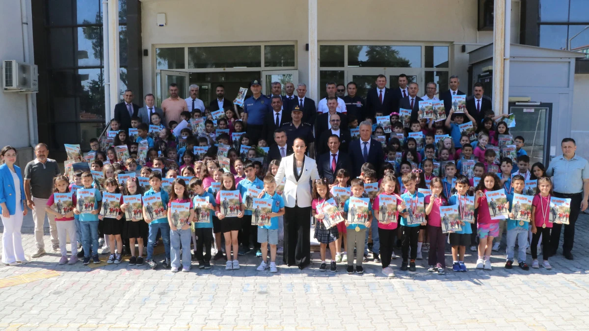 Burdur'da 42 bin 615 &ouml;ğrenci karne aldı