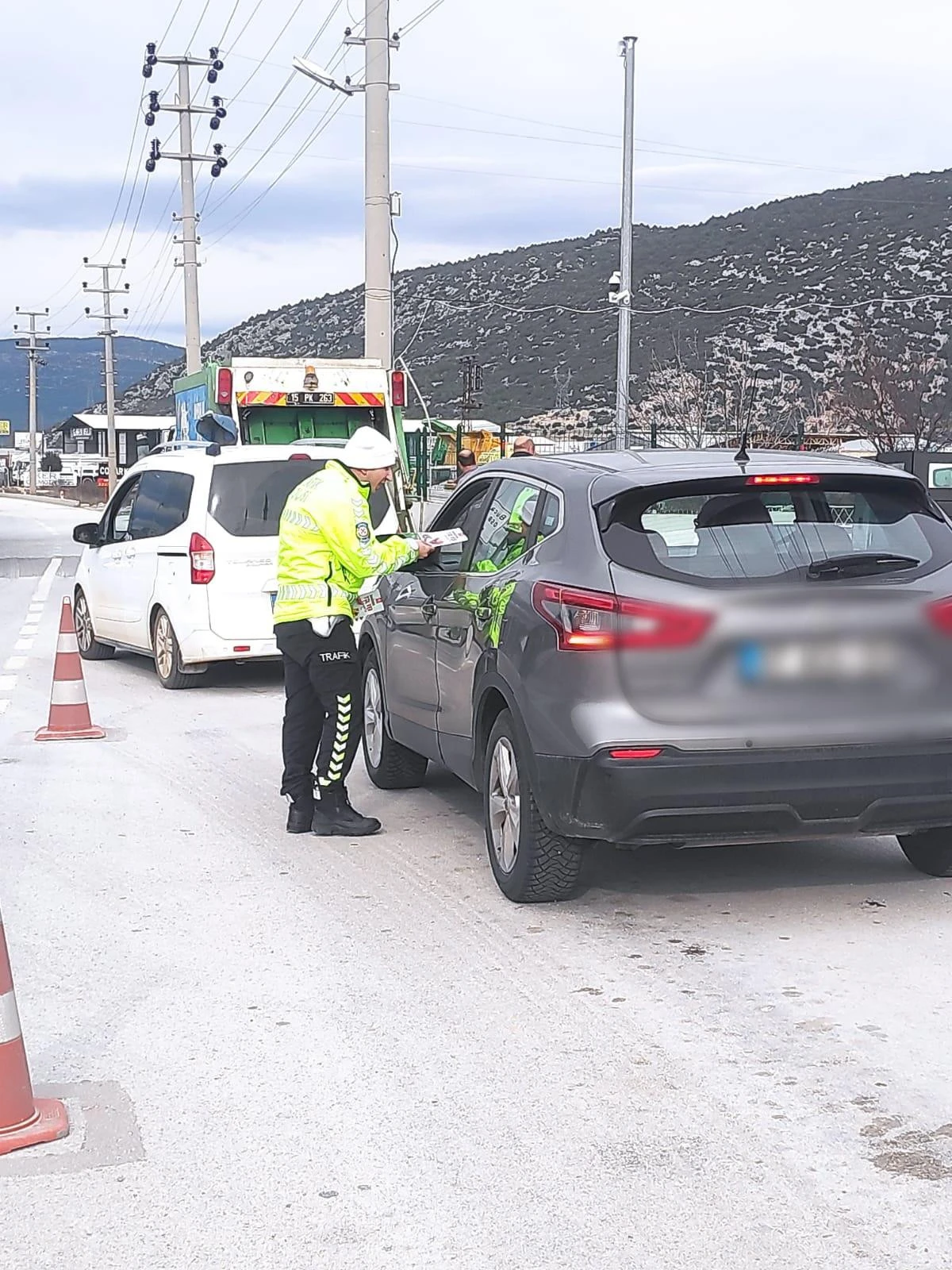Burdur&rsquo;da 991 Ara&ccedil; ve S&uuml;r&uuml;c&uuml;ye Trafik Denetimi